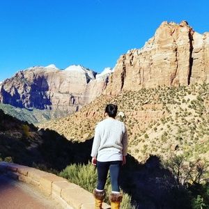 Meet your Posher, Joy